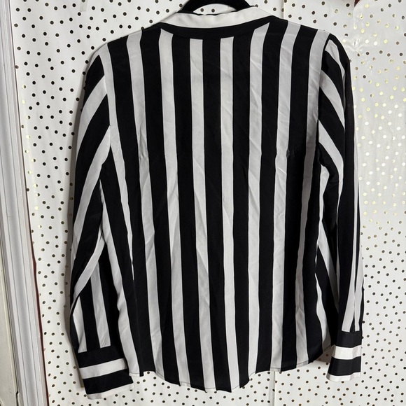 L'Agence Franky 100% Silk Blouse - Picture 4 of 7